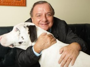 Álvaro Noboa y su perro Goliath