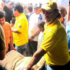 Roberto Ponce Director del PRAIN y Candidato a la Asamblea hace entrega de Materiales para la Microempresa